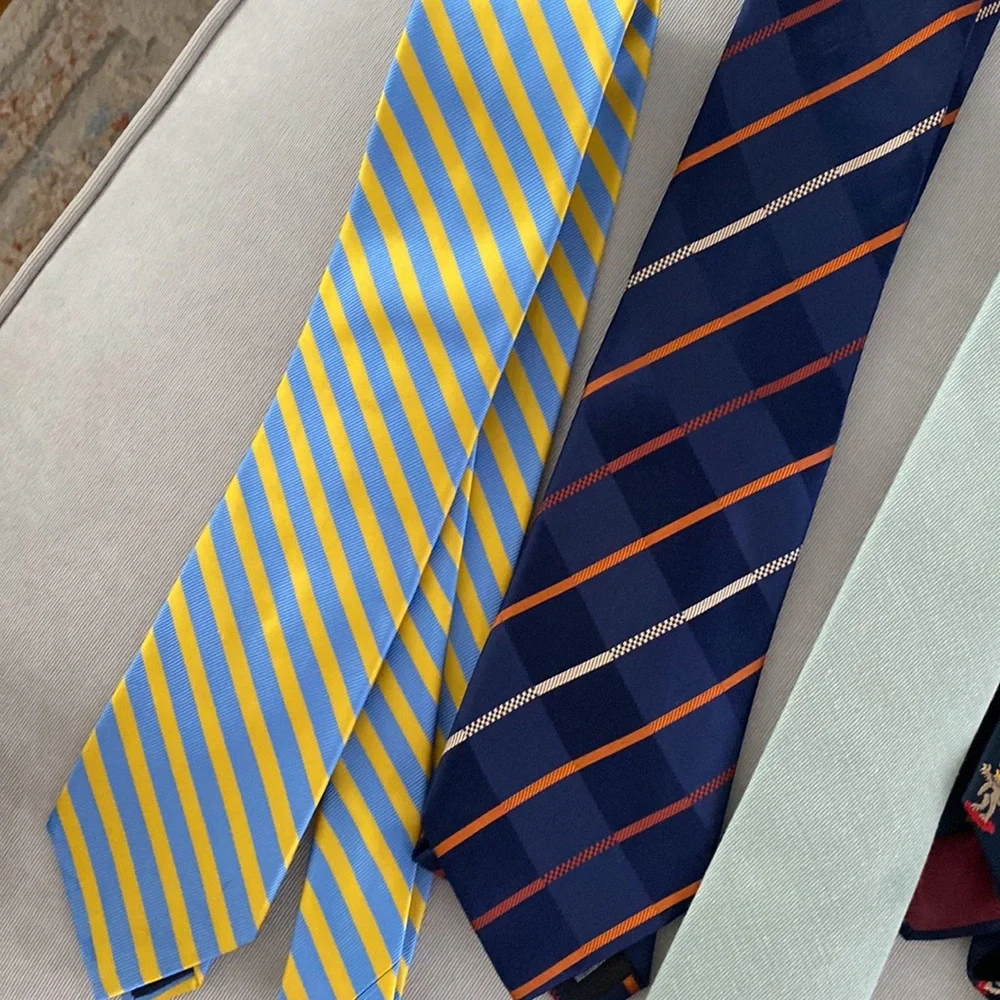 7 silk ties - Picture 2 of 4